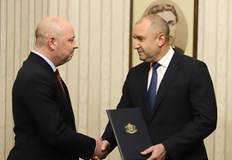 Те са хора с висок обществен авторитет граден далеч от