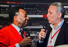 Легендарният футболист води тежка борба с ракаХристо Стоичков се моли