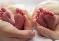 Смущаващо е че при изписването двете гривнички не са били