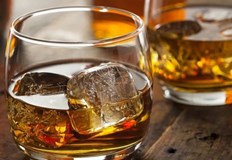 Полицията задържа над 100 души във връзка с незаконно производство