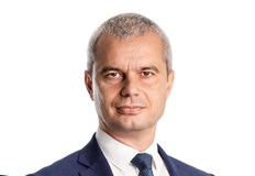 Костадинов посочва във фейсбук профила си че виден член на