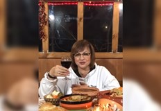 Лидерката на социалистите пожела мирна здрава и благодатна 2023 годинаС