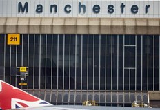 Затворени са и двете пистиЛетището в британския град Манчестър спря