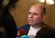 Главен инициатор е Владислав Панев от партия Зелено движение която