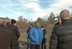 Те са недоволни от проблемите с безводието в градаЖители на