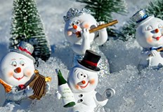 Църквата почита паметта на великите свещеномъченици Левкий Тир и КалиникДнес