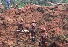 Проливните дъждове са провокирали свличането на земна маса върху къмпинг