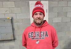 Кристофър Сполдинг се е обидил че не е включен в