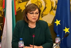 Лидерът на левицата разкритикува Румен Радев за забавения втори мандатТвърде