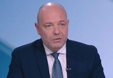 Само експертно правителство може да преведе България през тежките 8