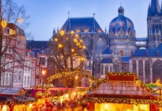 Те се молят на един и същи Бог но вървят