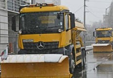 Градският транспорт се движи по графикНад 110 снегопочистващи машини извършваха