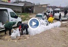 Наводненията доведоха до затваряне на пътищаСилни валежи предизвикаха наводнения в