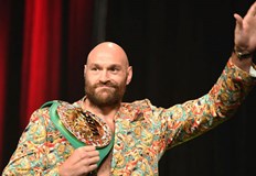 Световният шампион по бокс призна че е изневерявал на съпругата