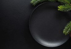 Коледа е Цялото семейство се събира на трапезата в коледната вечер