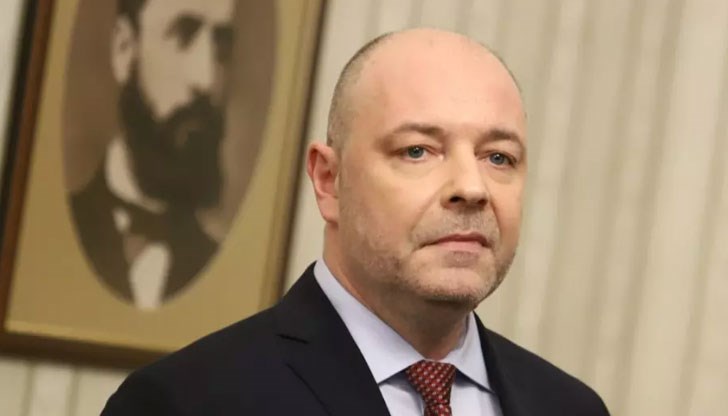 Кандидатурата му за премиер е лишена от всякакъв политически смисъл, смята политическият анализатор Кандидатурата му за премиер е лишена от всякакъв политически смисъл, смята политическият анализатор