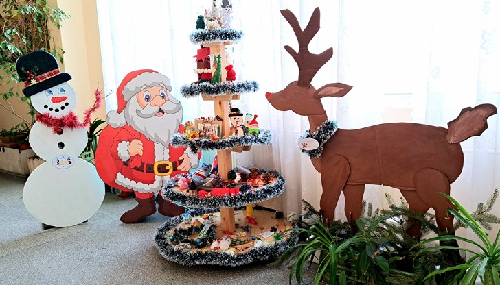 Русенското училище посреща коледно-новогодишните празници