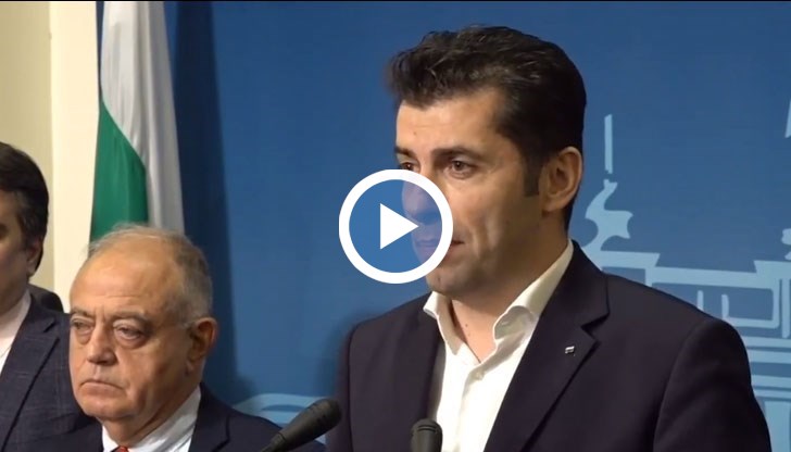 "Хартиената коалиция" днес връща чувалите с кеш от магистрали и чувалите с бюлетини, заяви Асен Василев