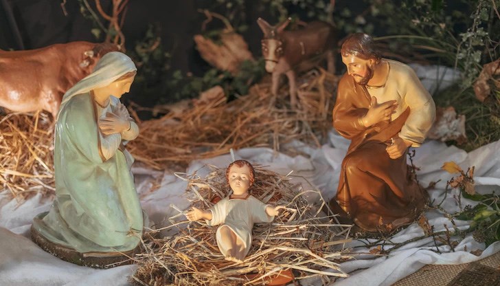 Нека магията на коледната нощ да живее в домовете ви през цялата 2023 година!