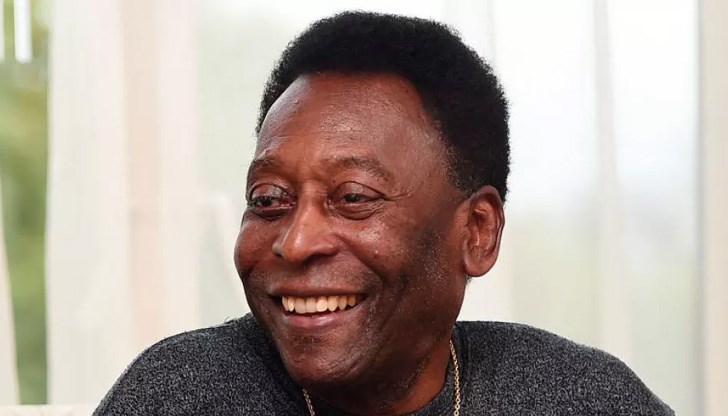 Футболната легенда се бори с рака