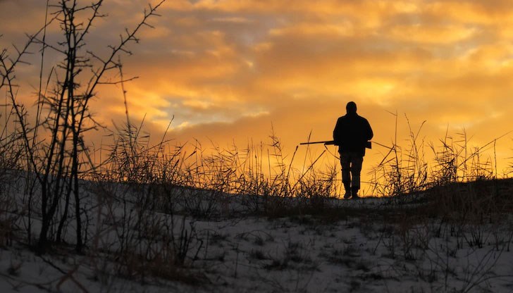Ежедневно засичат бежанци на западната граница в Треклянско Ежедневно засичат бежанци на западната граница в Треклянско