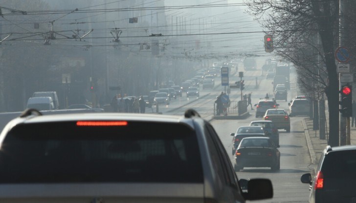 От Пътната агенция призовават шофьорите да карат внимателно и да спазват правилата