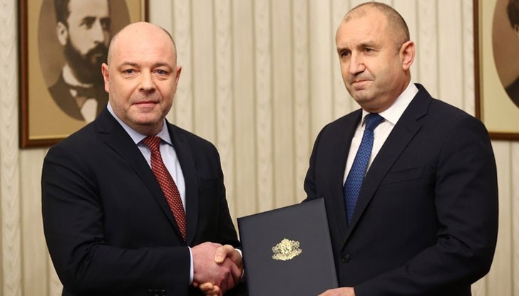 Кандидатът за премиер на ГЕРБ-СДС подчерта, че ще търси подкрепа от всички партии за съставяне на кабинет Кандидатът за премиер на ГЕРБ-СДС подчерта, че ще търси подкрепа от всички партии за съставяне на кабинет