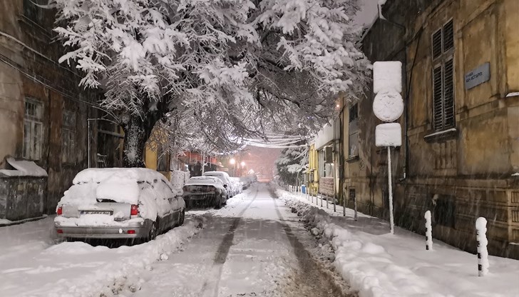 На самата Коледа има потенциал да очакваме максимални температури в нашата страна около и над 10 °C, сочат данни на НИМХ На самата Коледа има потенциал да очакваме максимални температури в нашата страна около и над 10 °C, сочат данни на НИМХ