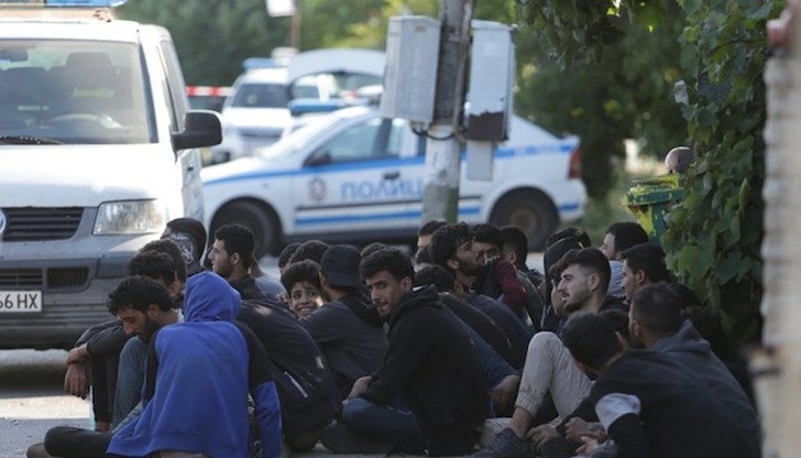 Установените мигранти в незаконен престой във вътрешността на страната до 30 ноември са 11 106