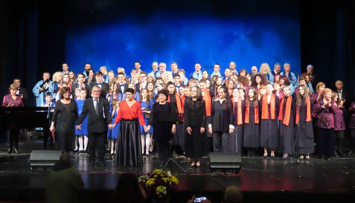 Празничните концерти бяха организирани като част от българо-румънския културен обмен между Русе и Гюргево