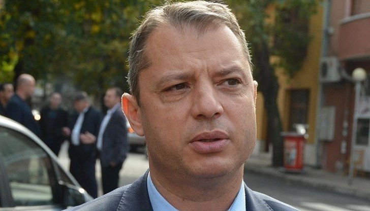 Депутатът от ГЕРБ-СДС и председател на енергийната комисия е публикувал във Фейсбук и копие от писмото на министъра на вътрешните работи