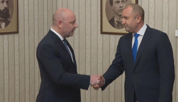 Президентът бързо издава указ за гласуване на проектокабинета