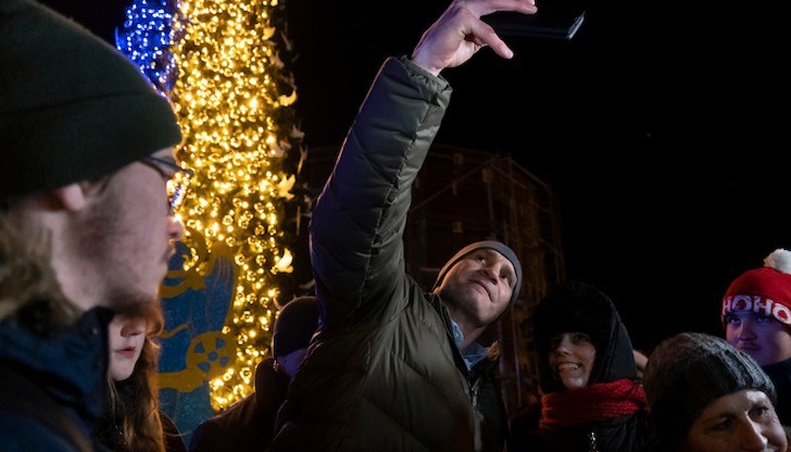 В Киев нарекоха изкуствената елха "коледното дърво на украинската непобедимост"