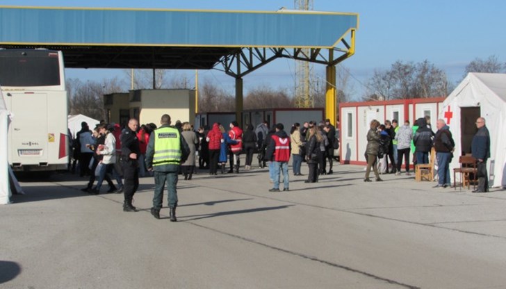 Децата отпътуваха към военно-почивния комплекс в село Рибарица