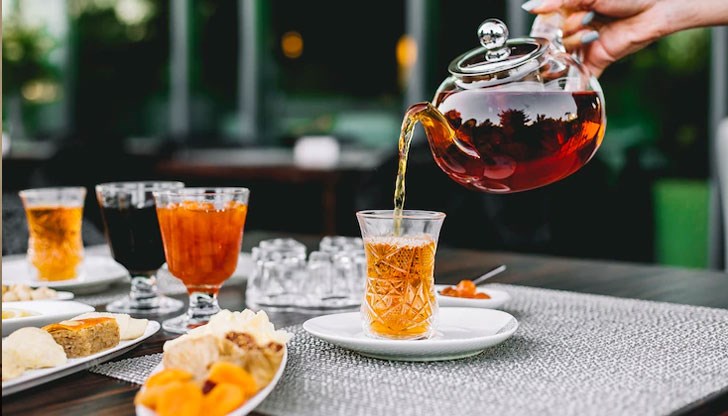 Освен това тази напитка детоксикира тялото от токсини, които влошават състоянието при хипертония и сърдечно-съдови заболявания