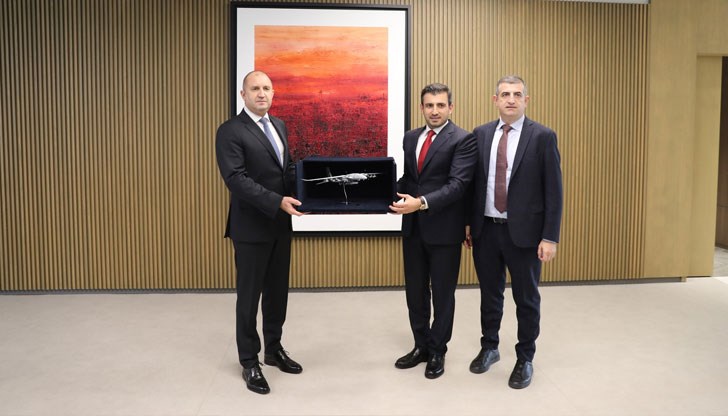 Президентът на България и придружаващата го делегация посетиха турската компания Baykar Teknoloji