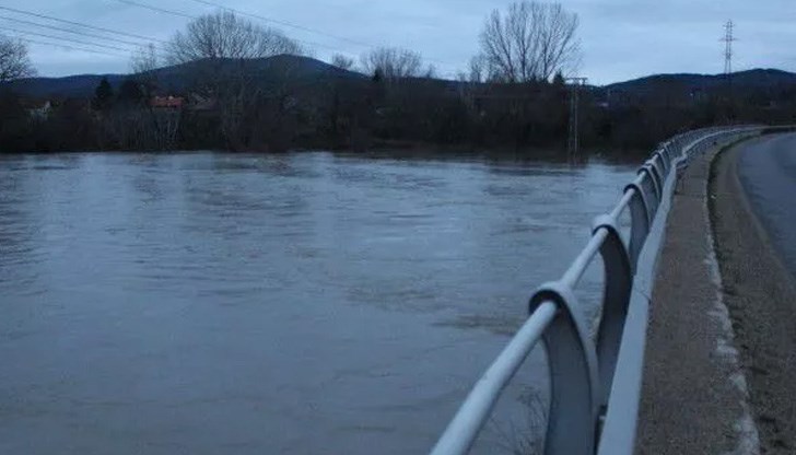 Теренът е с дължина около 1 километър Теренът е с дължина около 1 километър