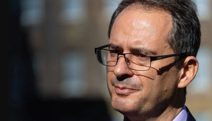 Не се чувствам в безопасност, но не мисля и че съм в по-голяма опасност отколкото съм бил през последната година и половина, каза той