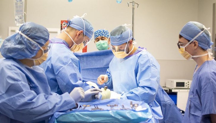 40-годишен мъж бе опериран в УМБАЛ "Проф. д-р Александър Чирков"