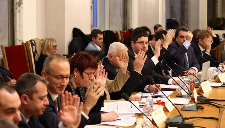 Комисията по бюджет и финанси прие удължителния бюджет на второ четене