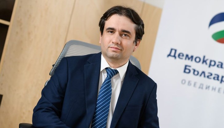 Това обяви самият Божидар Божанов в Twitter Това обяви самият Божидар Божанов в Twitter