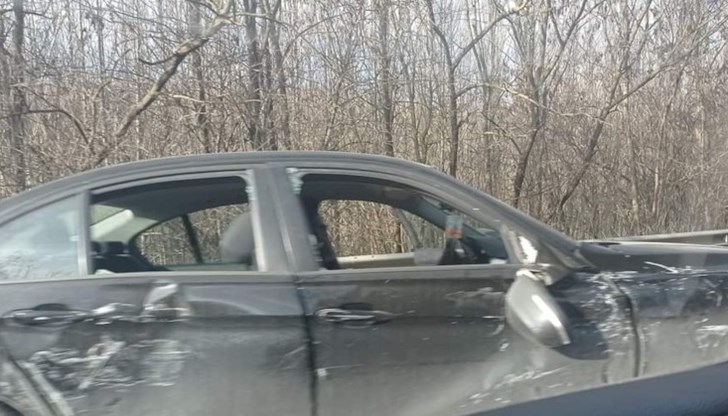 Удариха се два автомобила в района на село Сребърна Удариха се два автомобила в района на село Сребърна