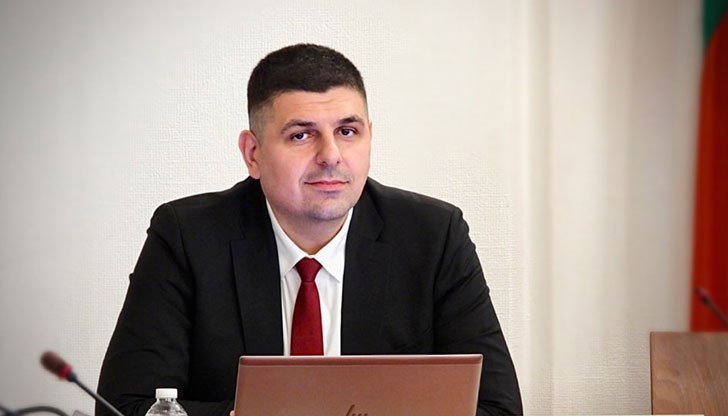 Не е лошо да се направи проверка от НАП на "Лукойл", заяви депутатът от "Демократична България"