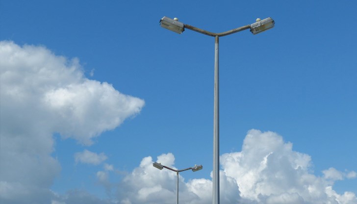 Новият дълг е с цел проектиране, доставка и внедряване на система за външно изкуствено осветление в град Русе