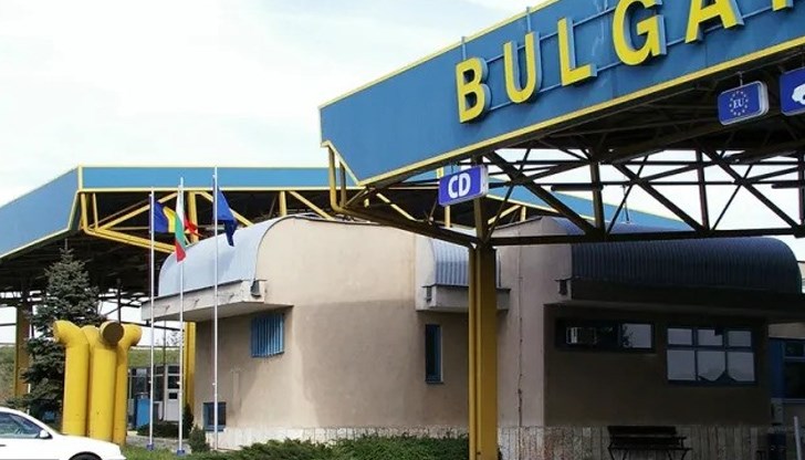 С бежанския поток от Украйна е възможно в страната да влязат криминално проявени или свързани с терористични групировки лица, се подчертава в Националния план