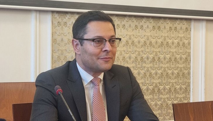 Защо Валентин Михов и Васил Щонов се разделиха с постовете си Защо Валентин Михов и Васил Щонов се разделиха с постовете си