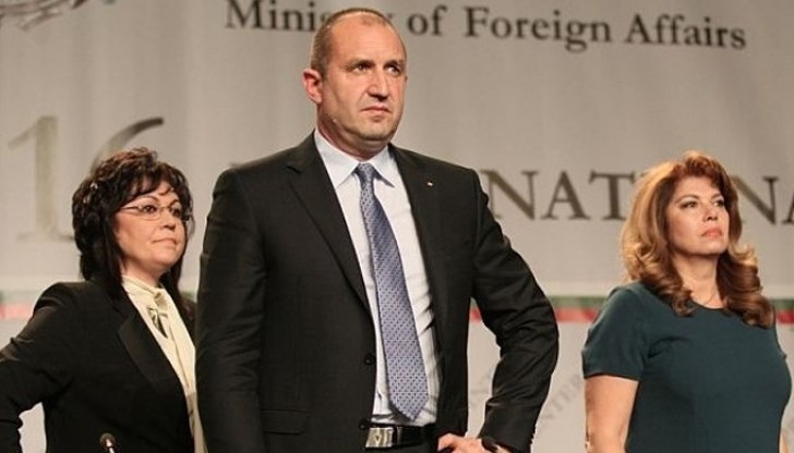 Избирането на Румен Радев за президент е включено в доклад на Държавния департамент на САЩ за руската дезинформация и пропаганда Избирането на Румен Радев за президент е включено в доклад на Държавния департамент на САЩ за руската дезинформация и пропаганда