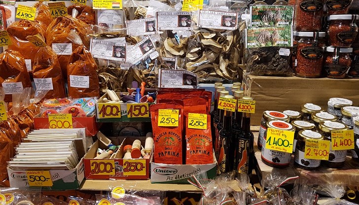 Цените на храните в Унгария са били със зашеметяващите 45,2% по-високи през октомври в сравнение с година по-рано Цените на храните в Унгария са били със зашеметяващите 45,2% по-високи през октомври в сравнение с година по-рано