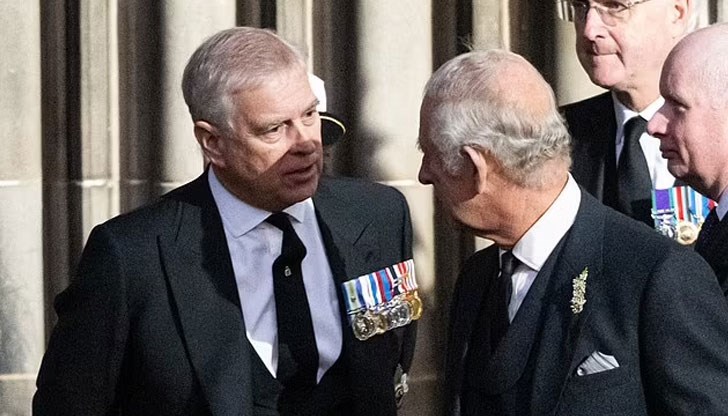 62-годишният херцог вече няма да има право да разполага с офис в сградата или да я използва като адрес за кореспонденция 62-годишният херцог вече няма да има право да разполага с офис в сградата или да я използва като адрес за кореспонденция