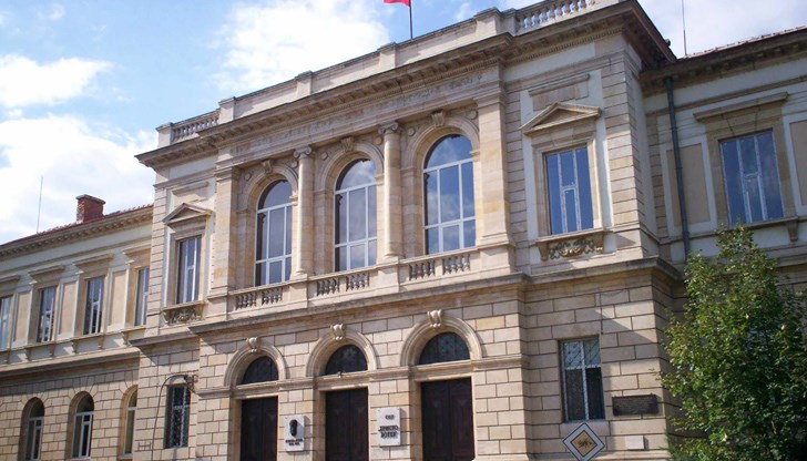 Ради се бори с онкохематологично заболяване, което не е нелечимо и има нужда от финансова подкрепа Ради се бори с онкохематологично заболяване, което не е нелечимо и има нужда от финансова подкрепа